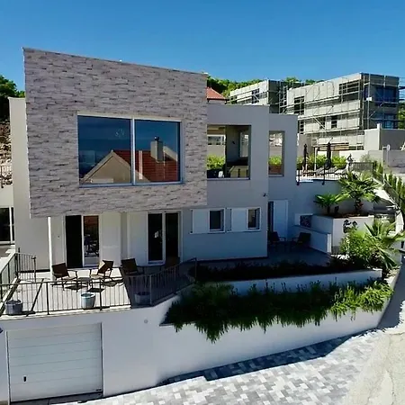 Vila Jasmina *