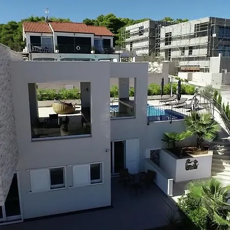 Vila Jasmina *