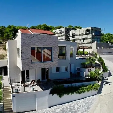 Vila Jasmina *